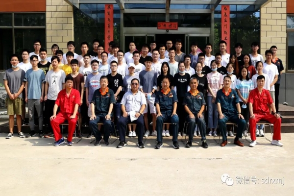 熱烈歡迎南昌航空大學(xué)學(xué)生來我公司實習(xí)